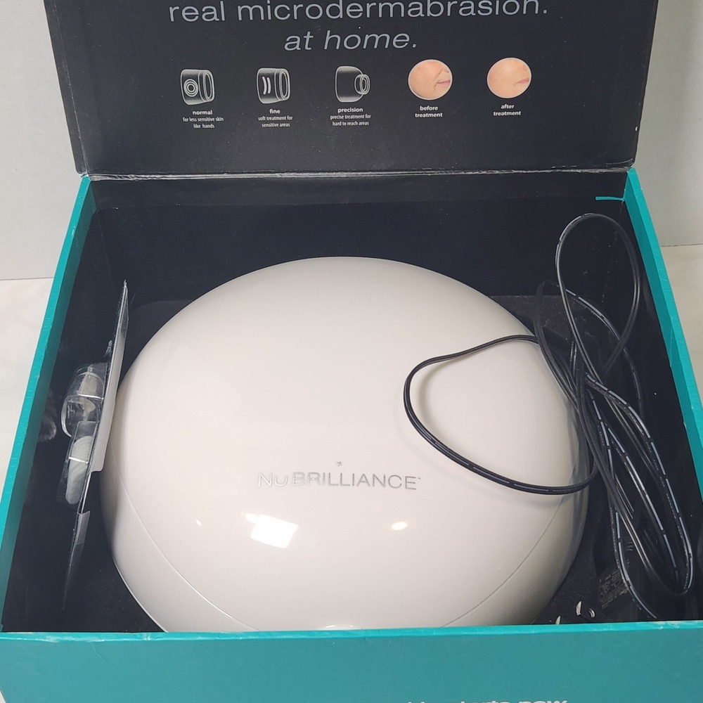 NuBrilliance Professional-Style At-Home Microdermabrasion System #30212C Working